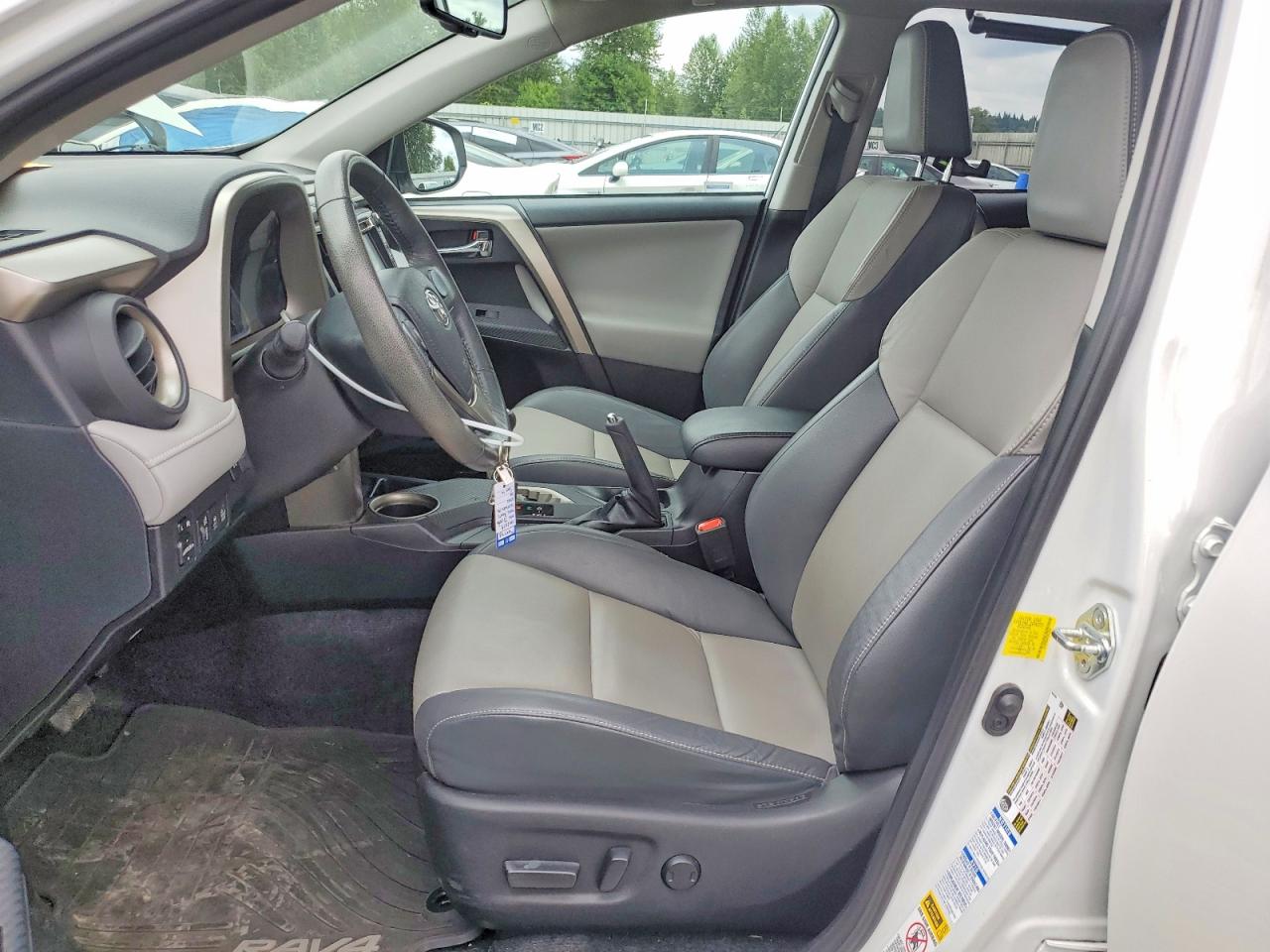 2015 TOYOTA RAV4