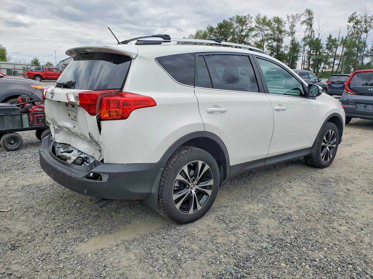 2015 TOYOTA RAV4
