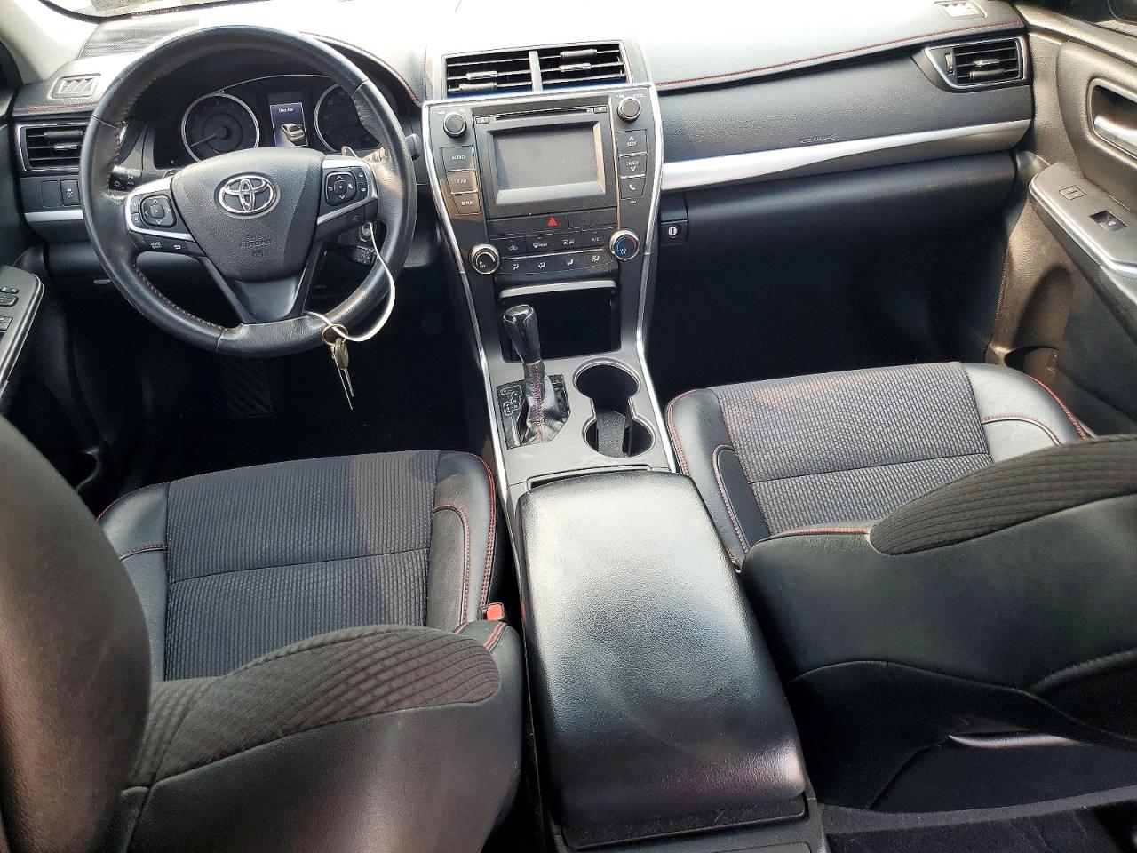 2017 TOYOTA CAMRY