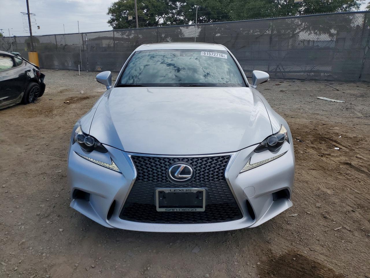2016 LEXUS IS