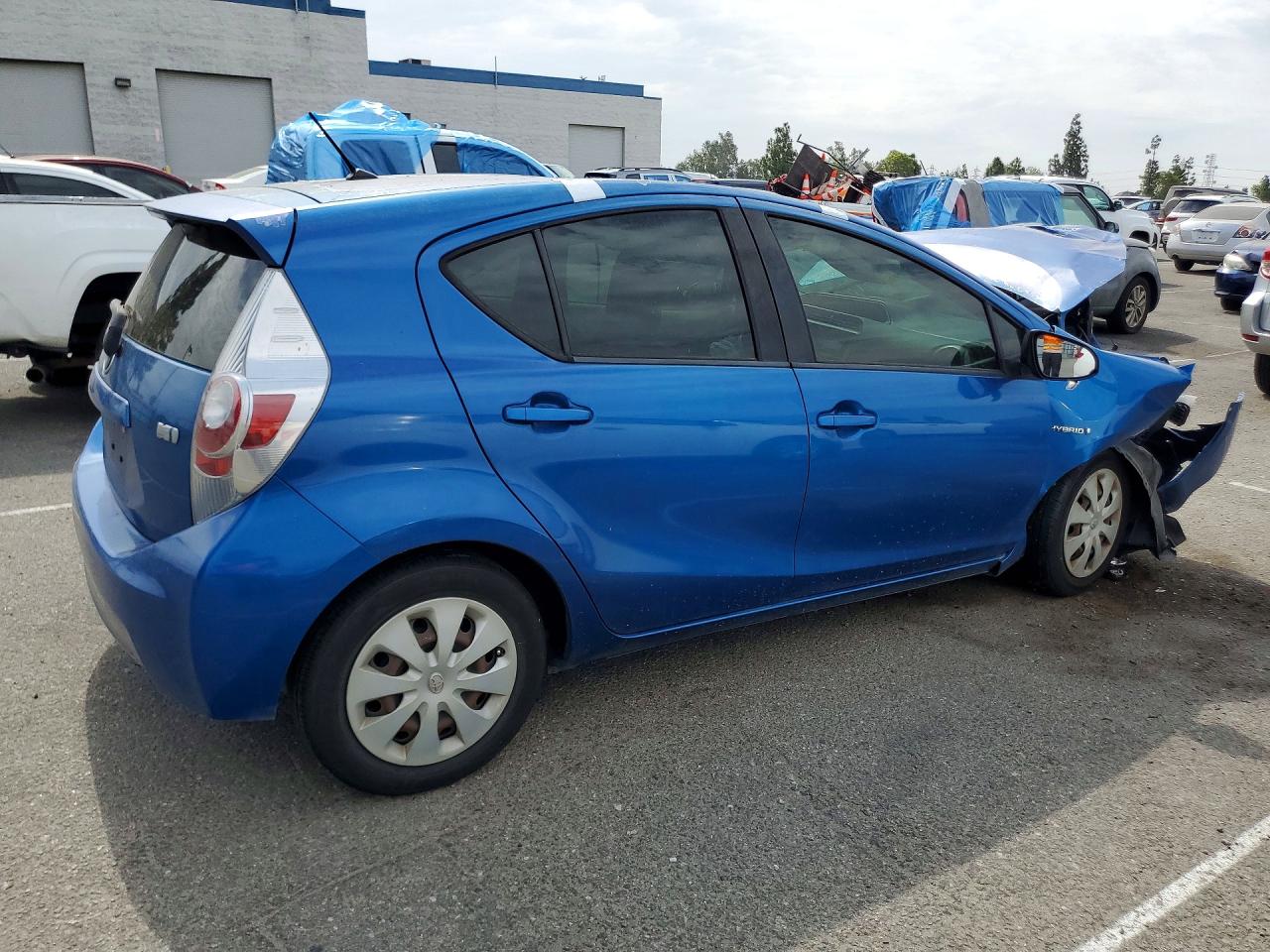 2013 TOYOTA PRIUS C ON