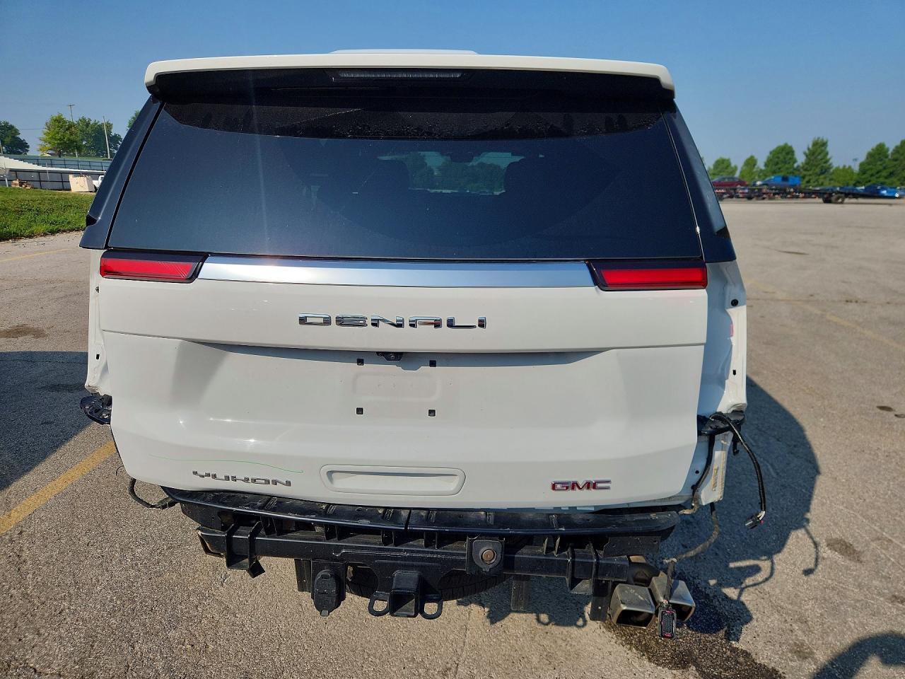 2025 GMC YUKON