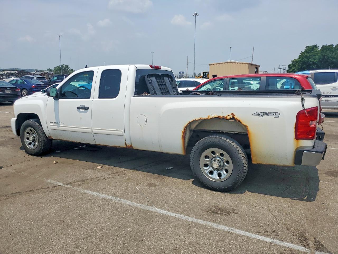 2011 CHEVROLET SILVERADO