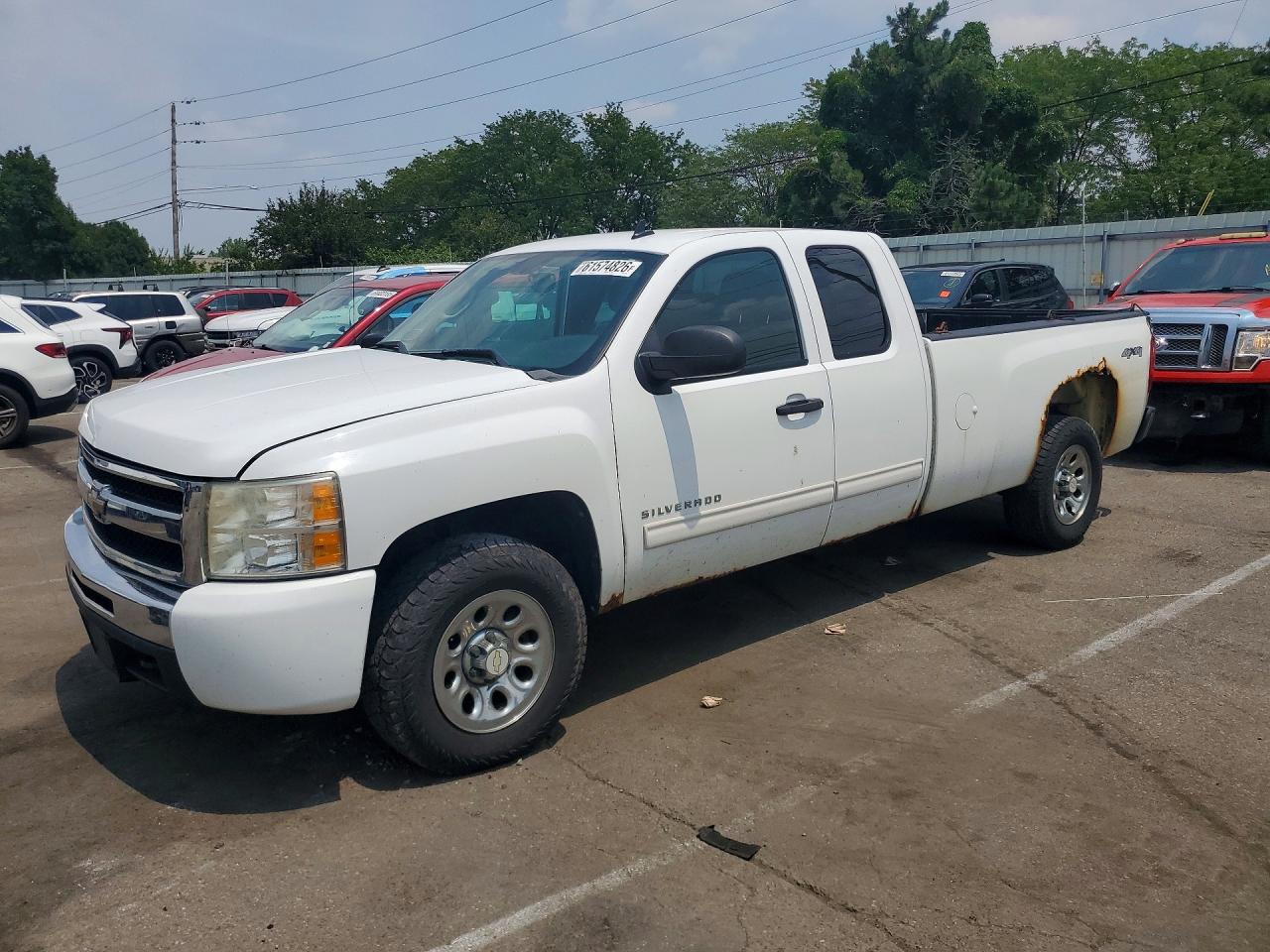2011 CHEVROLET SILVERADO