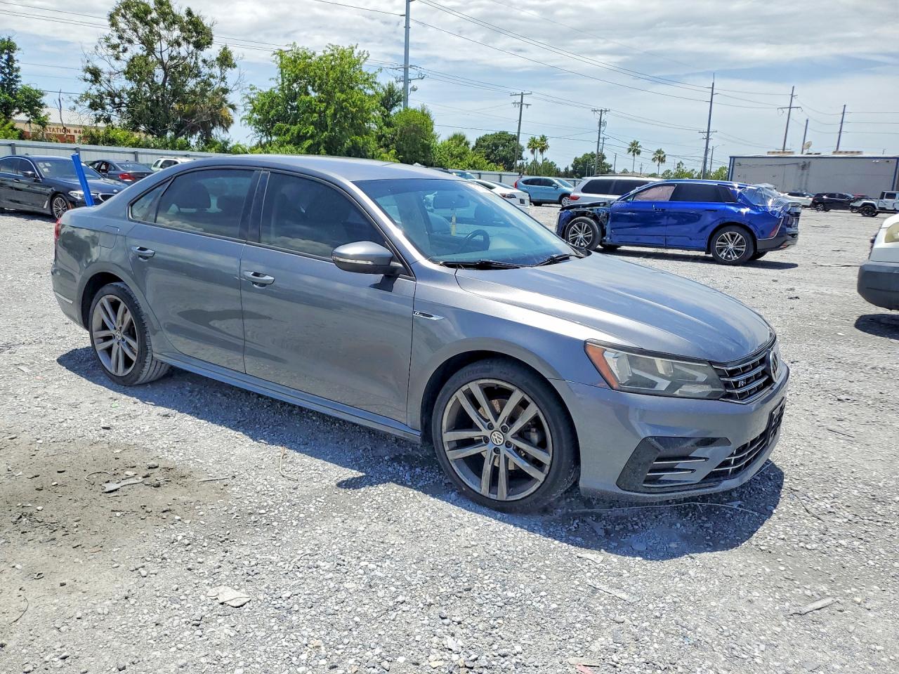 2018 VOLKSWAGEN PASSAT