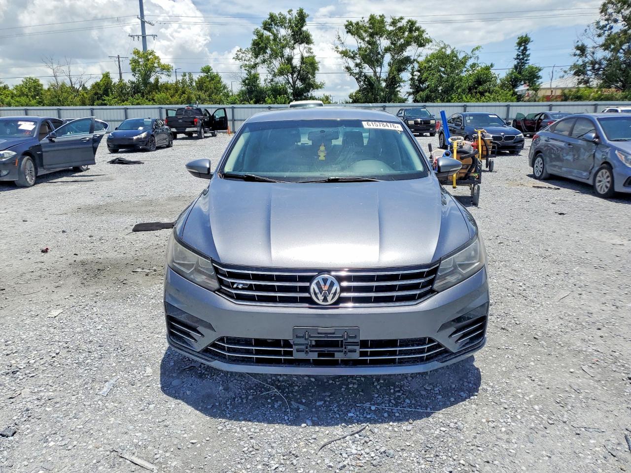2018 VOLKSWAGEN PASSAT
