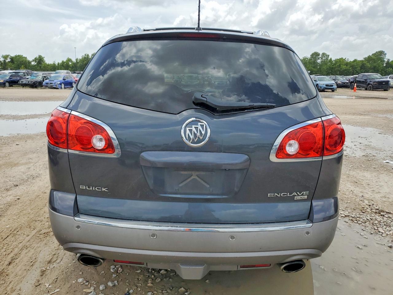 2011 BUICK ENCLAVE