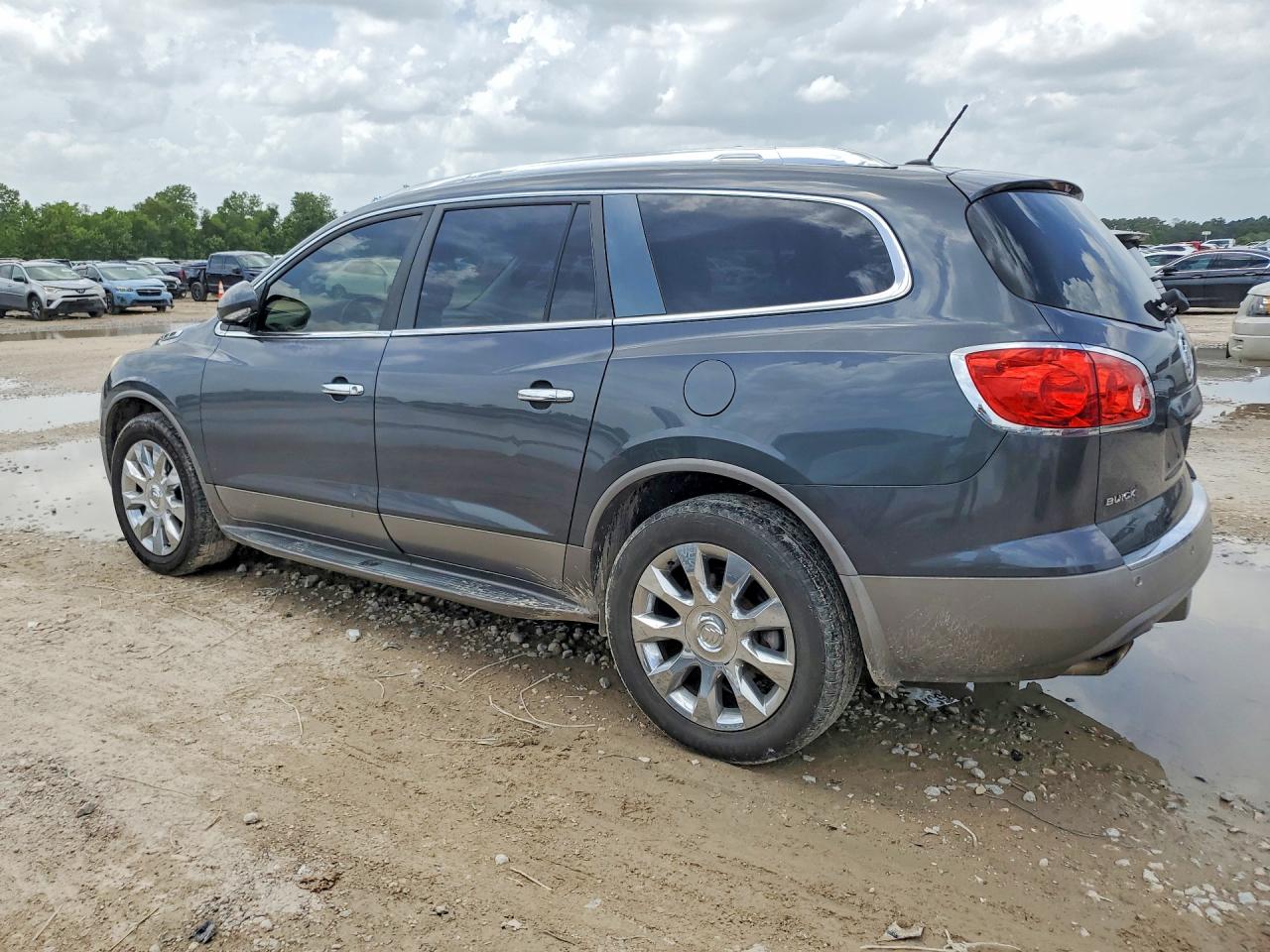 2011 BUICK ENCLAVE