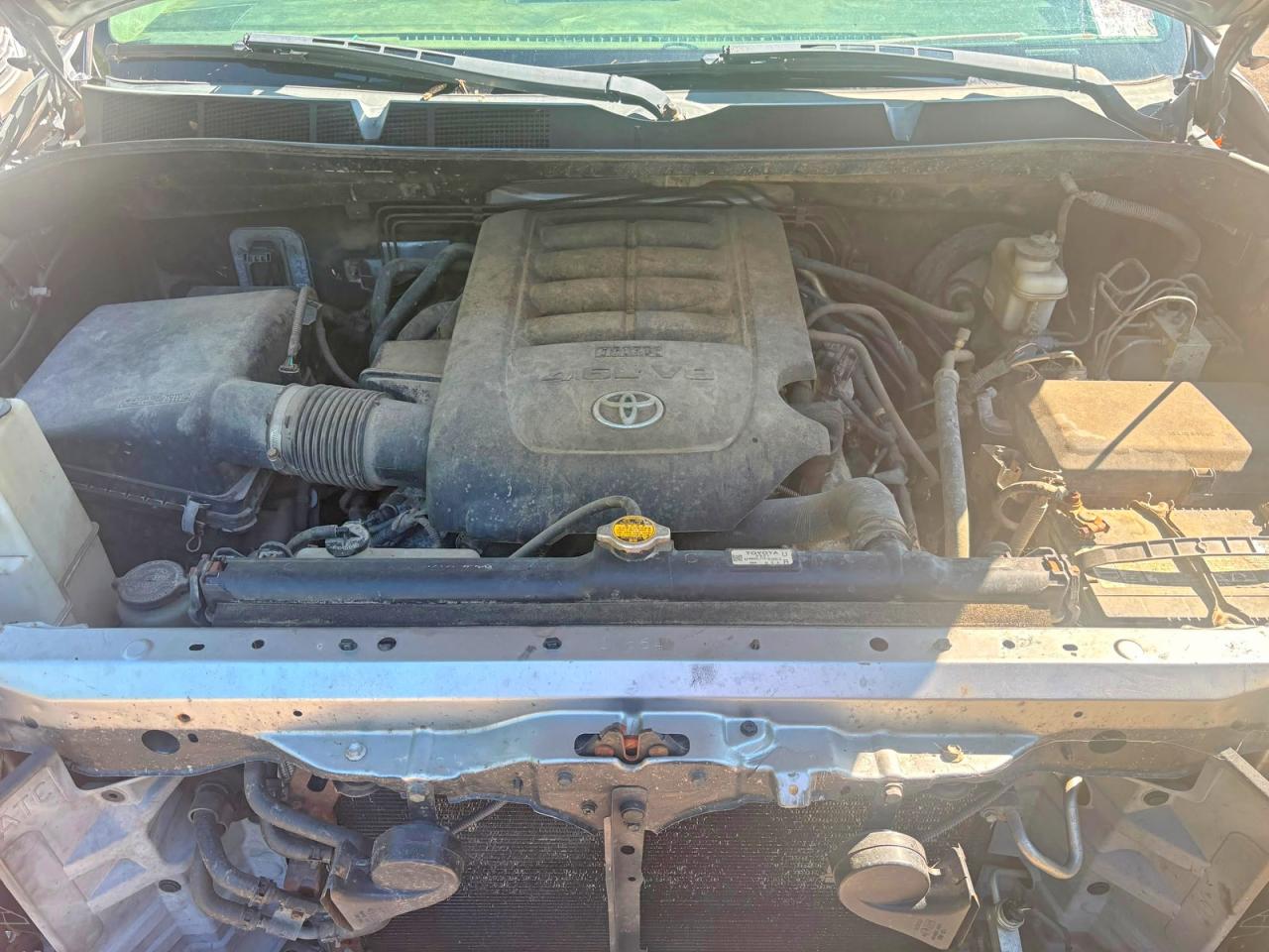 2011 TOYOTA TUNDRA