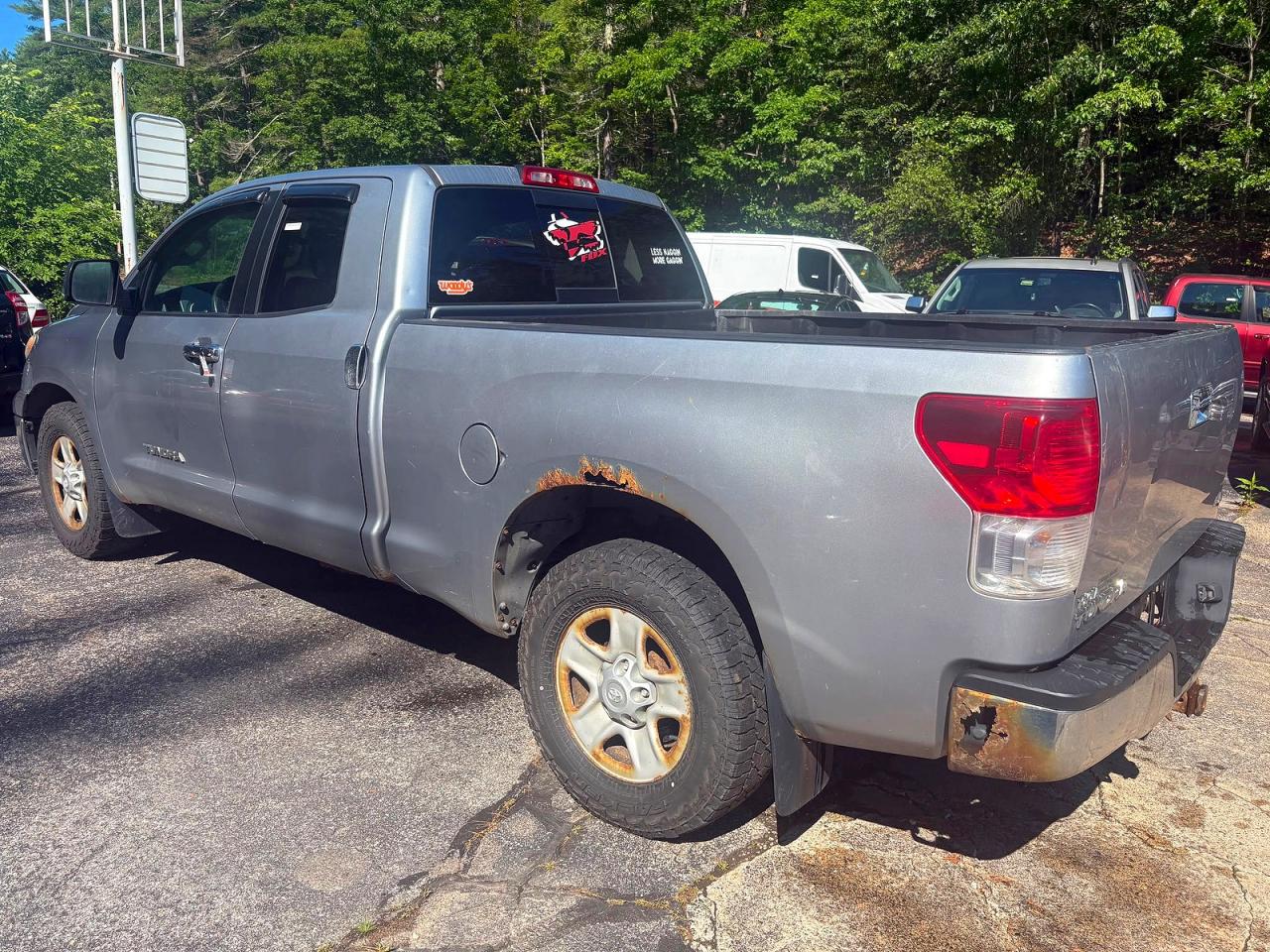 2011 TOYOTA TUNDRA