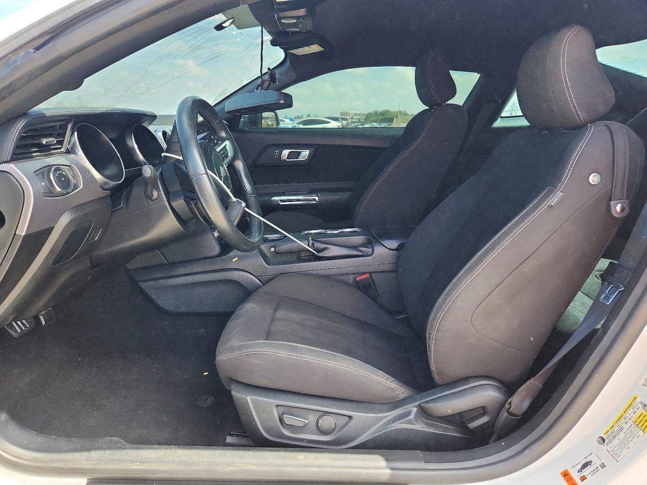 2020 FORD MUSTANG