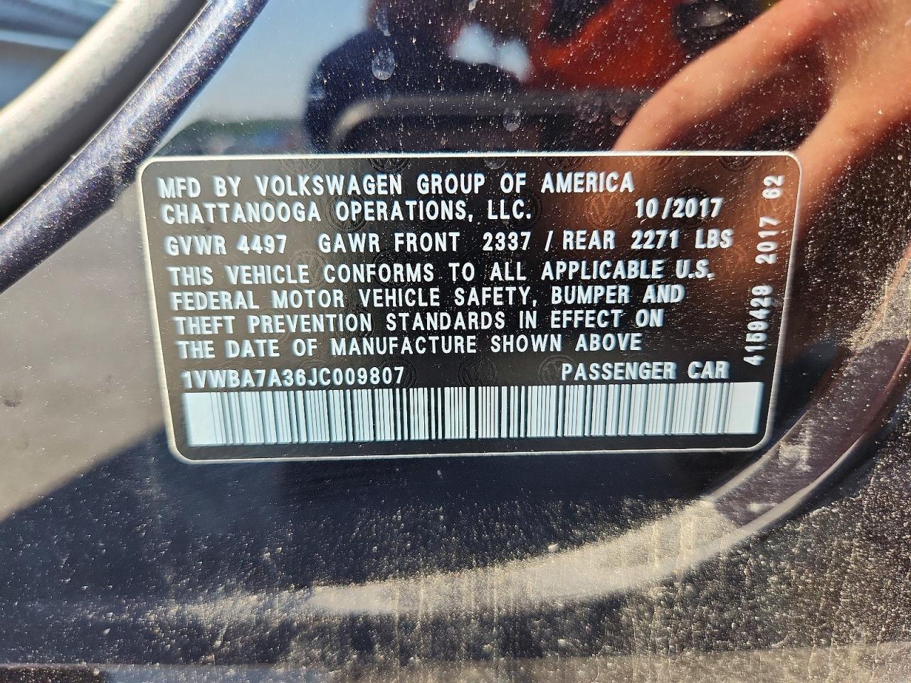 2018 VOLKSWAGEN PASSAT