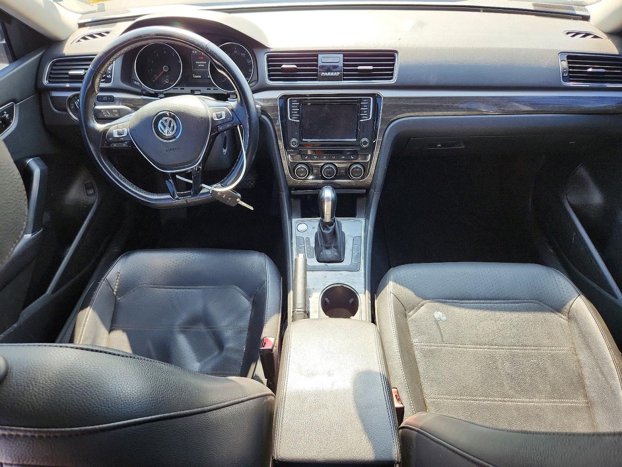 2018 VOLKSWAGEN PASSAT