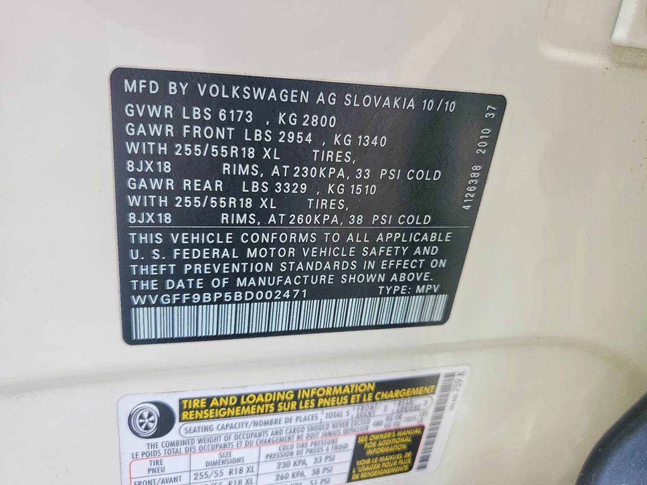 2011 VOLKSWAGEN TOUAREG