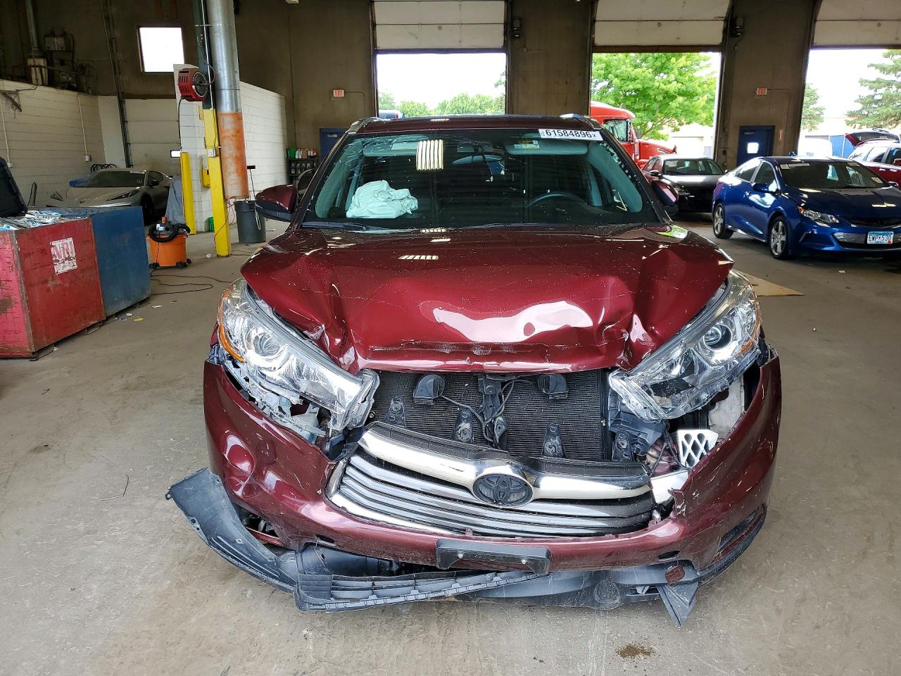 2016 TOYOTA HIGHLANDER