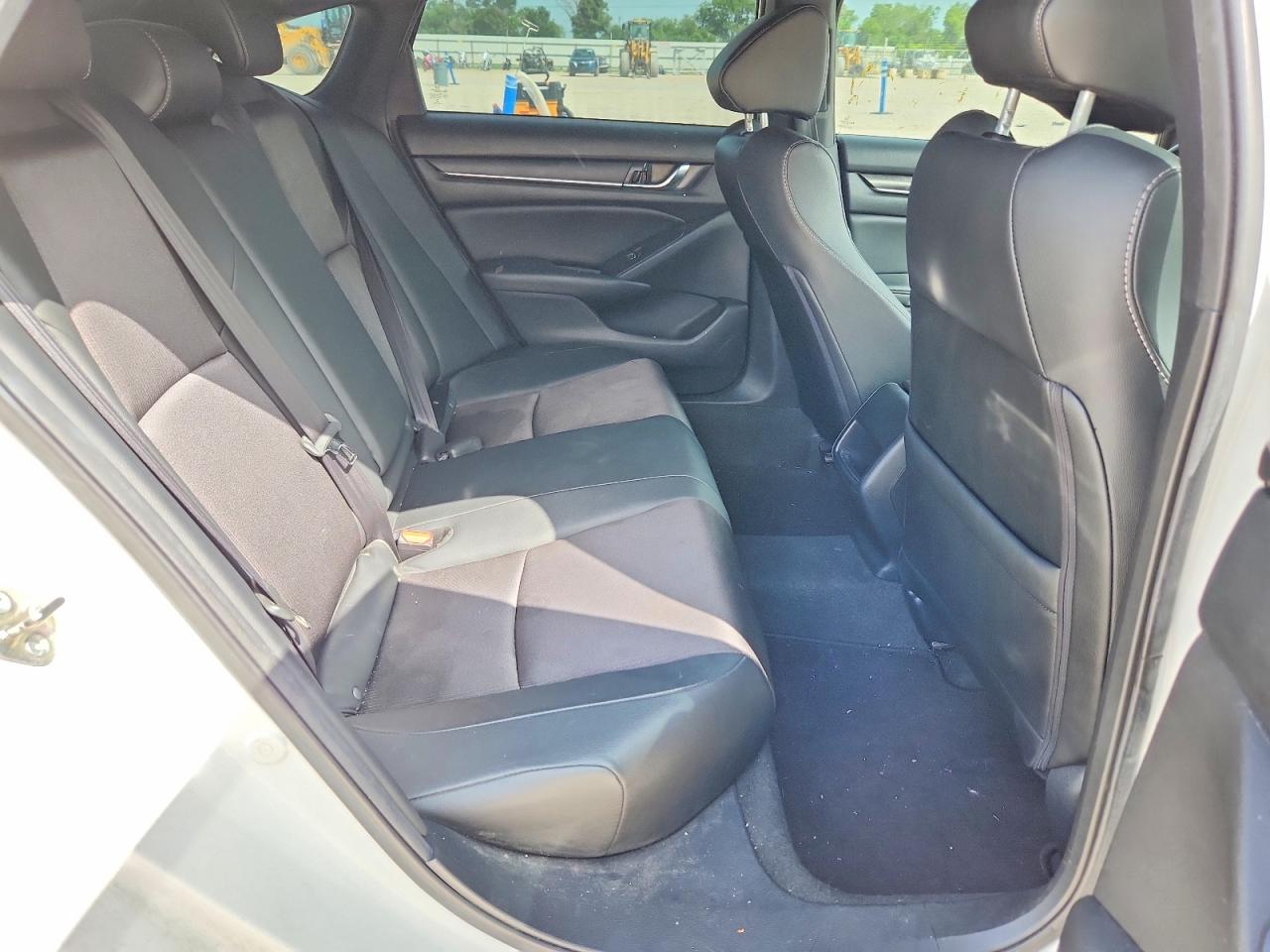 2019 HONDA ACCORD