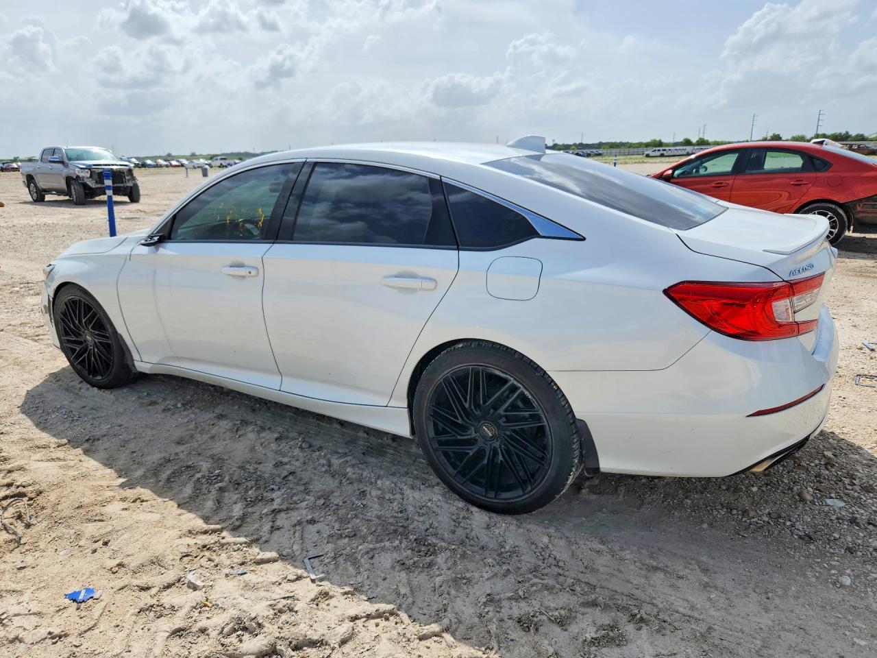 2019 HONDA ACCORD