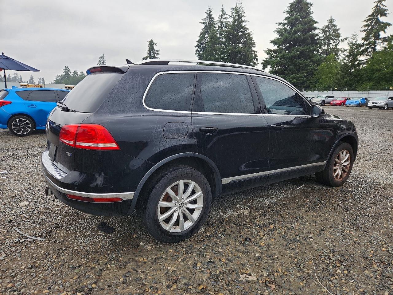 2015 VOLKSWAGEN TOUAREG