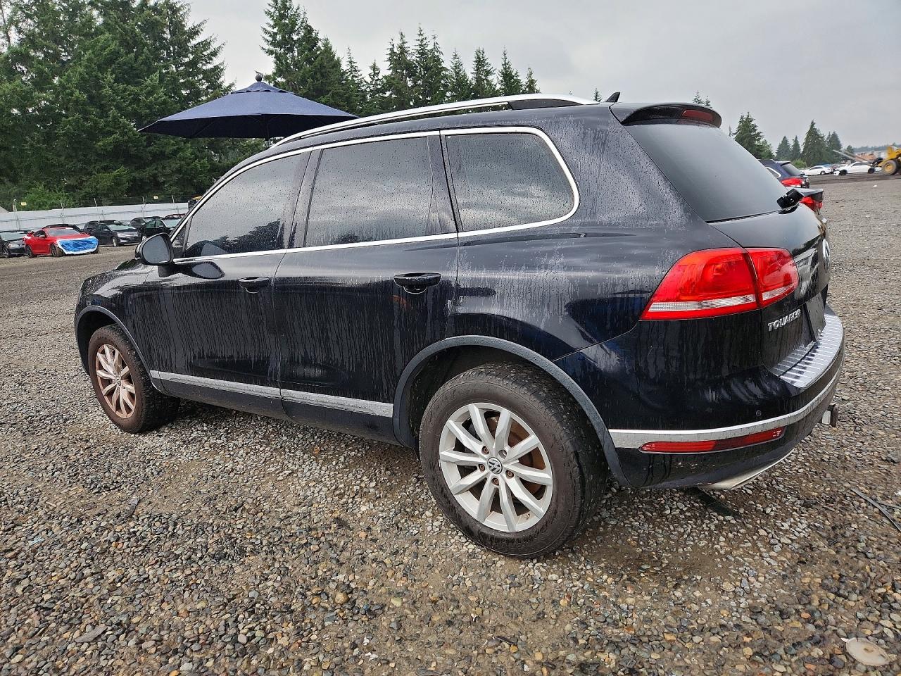 2015 VOLKSWAGEN TOUAREG