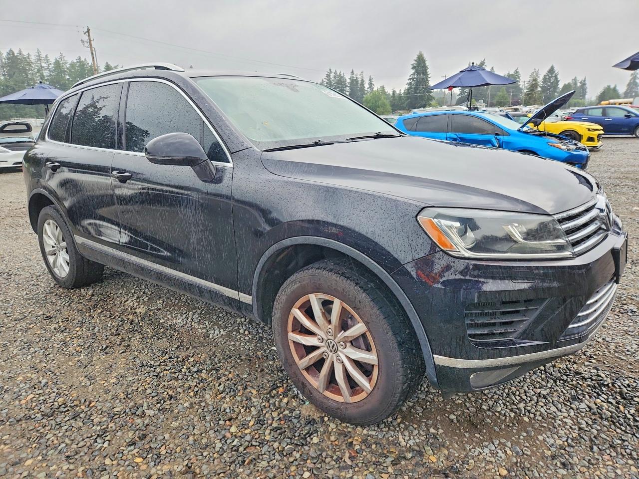 2015 VOLKSWAGEN TOUAREG