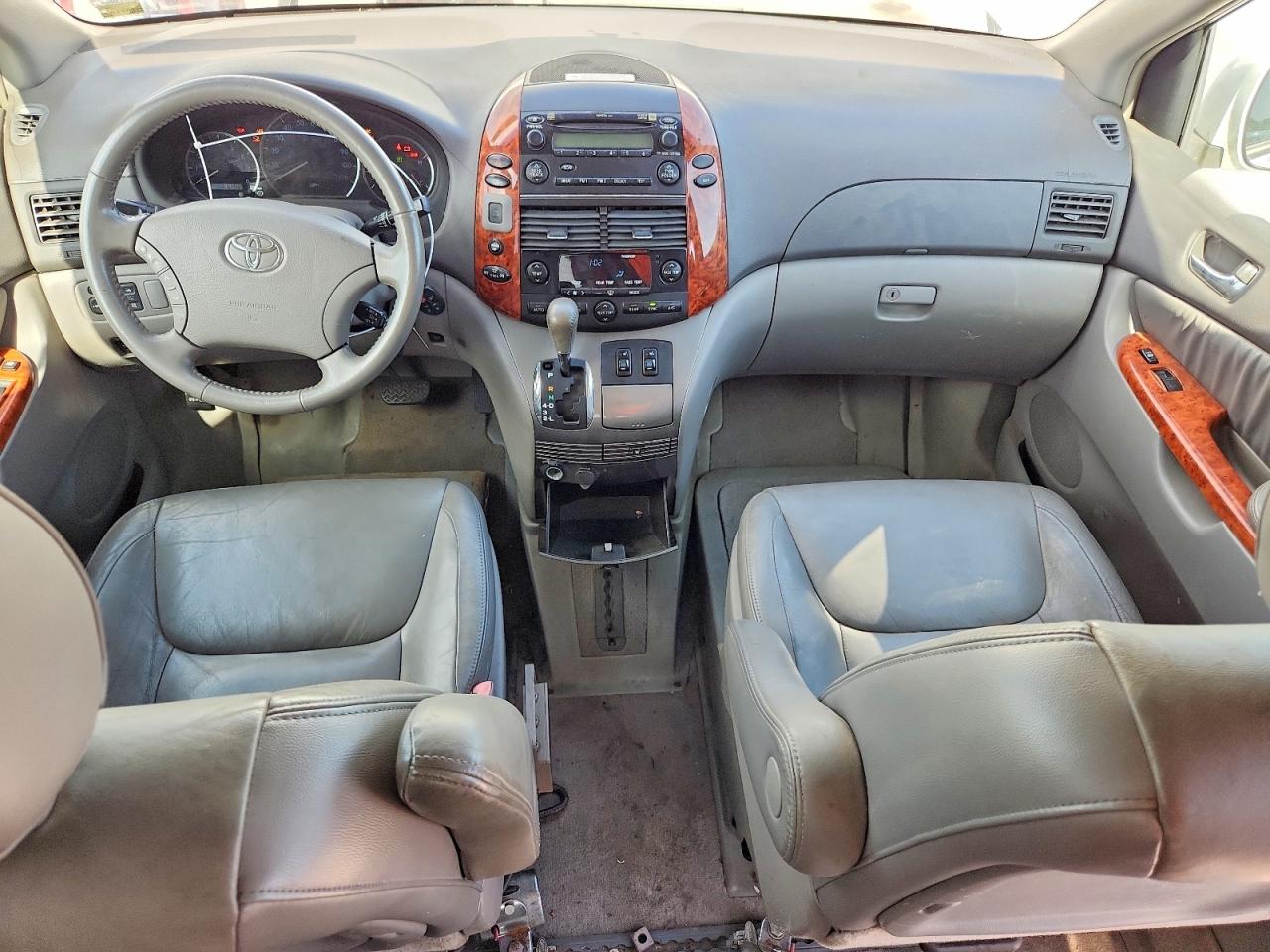 2006 TOYOTA SIENNA