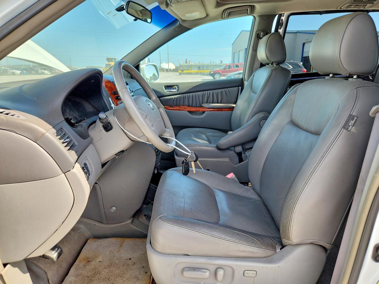 2006 TOYOTA SIENNA