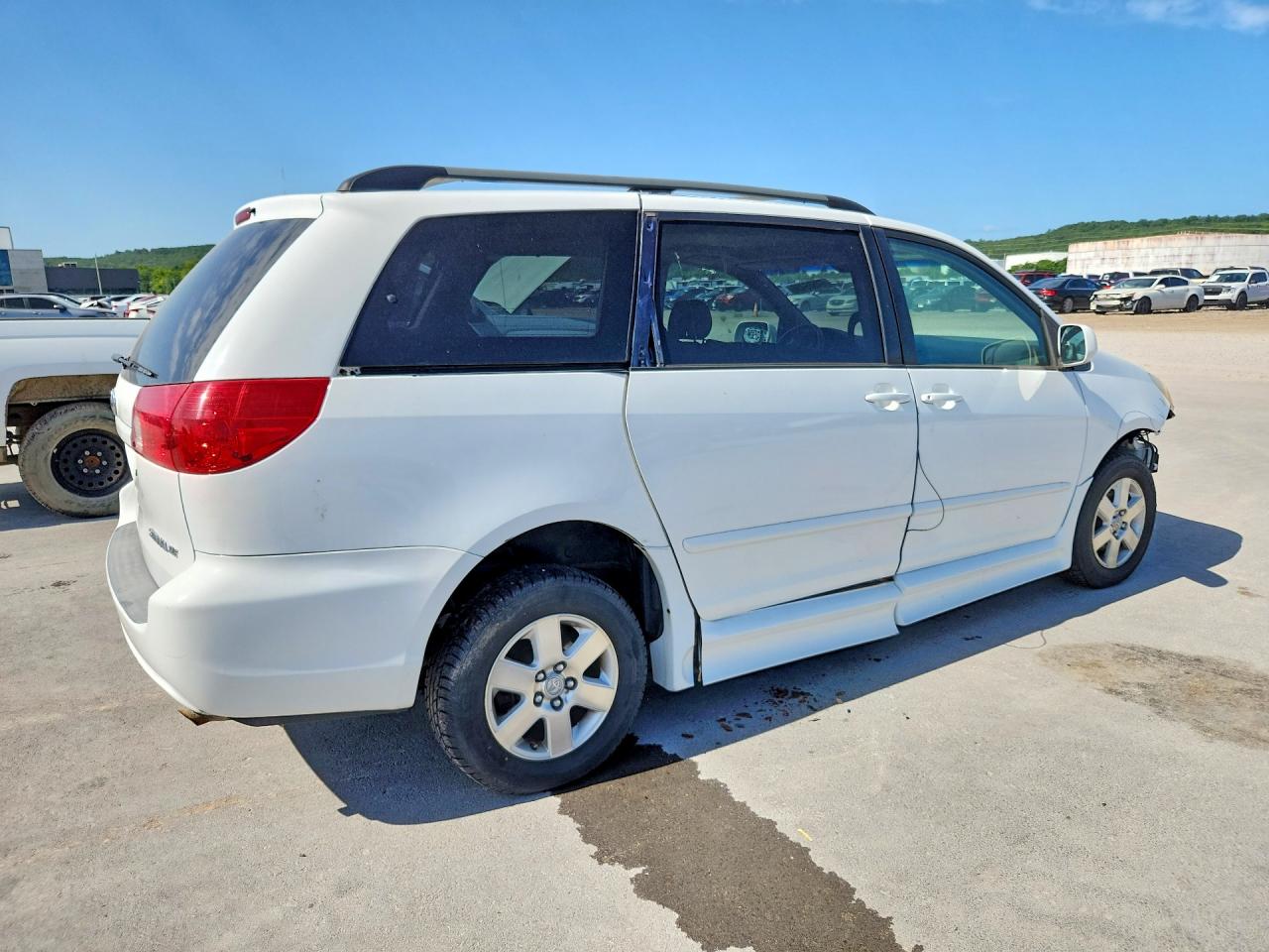 2006 TOYOTA SIENNA