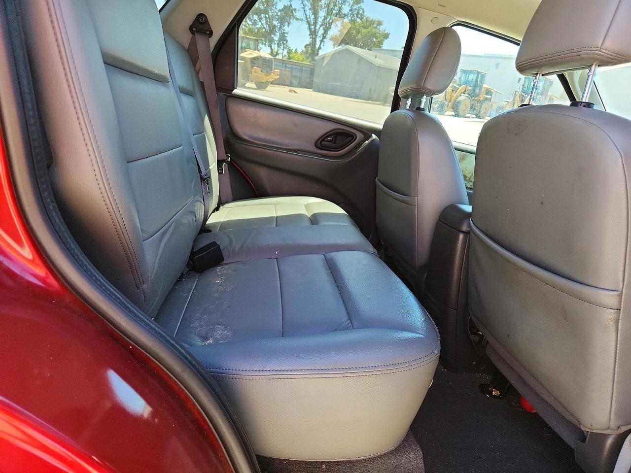 2005 FORD ESCAPE