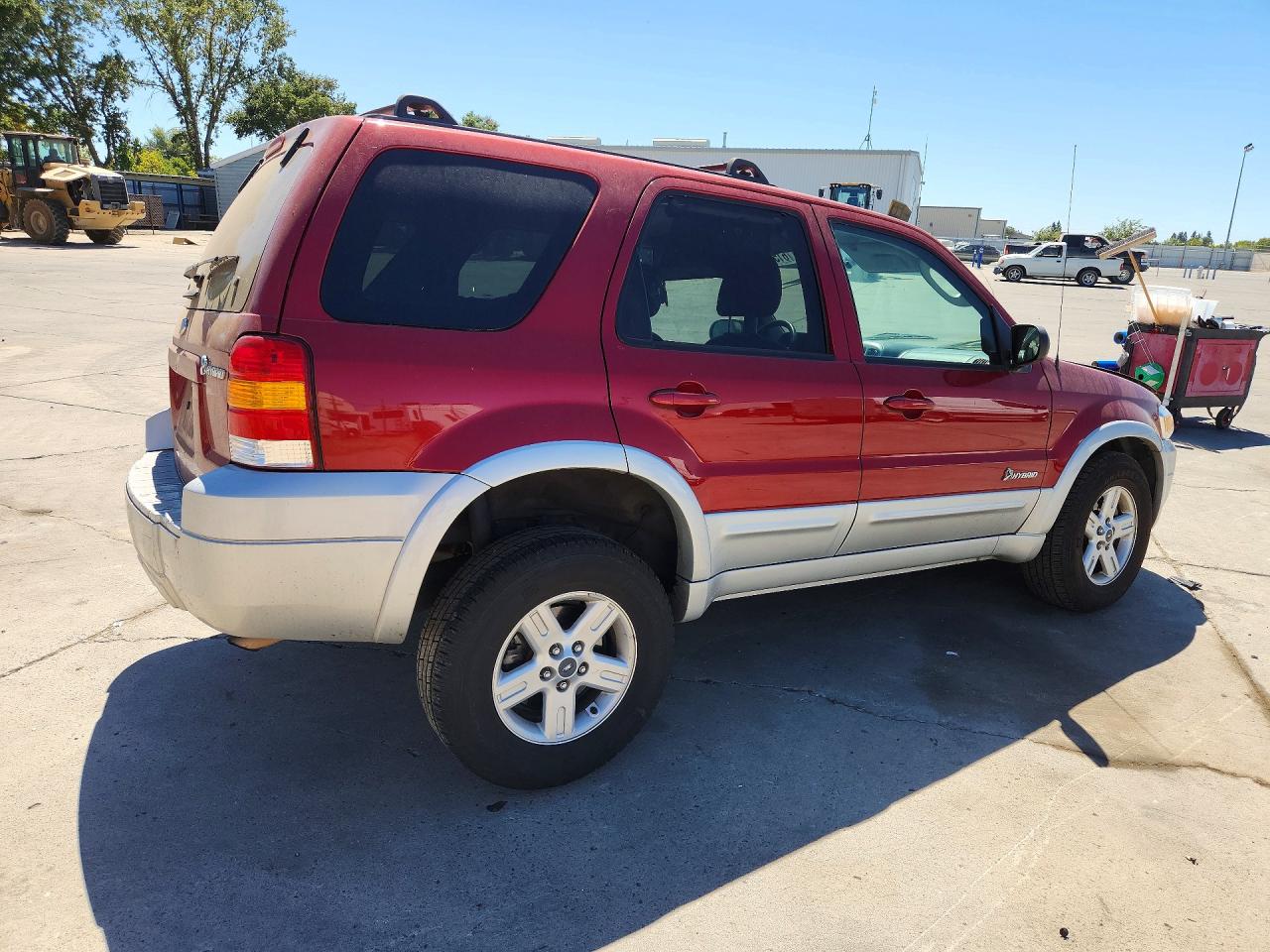 2005 FORD ESCAPE