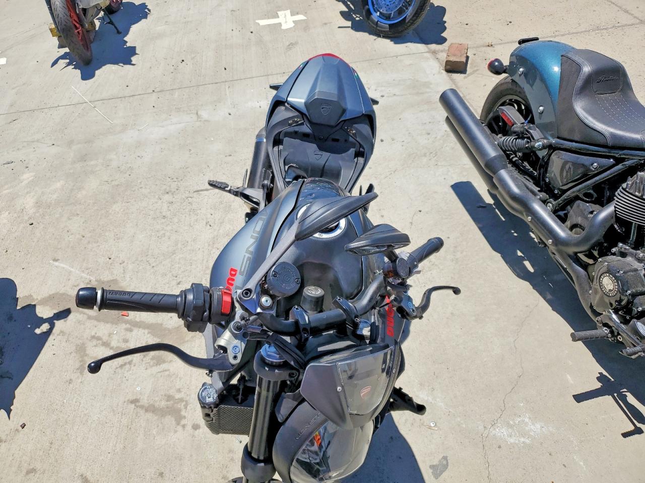 2024 DUCATI MONSTER