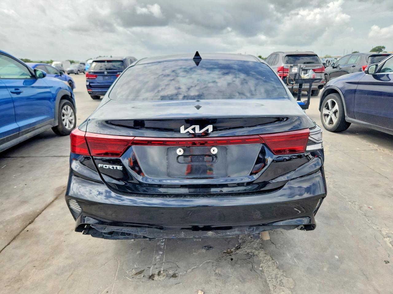 2023 KIA FORTE