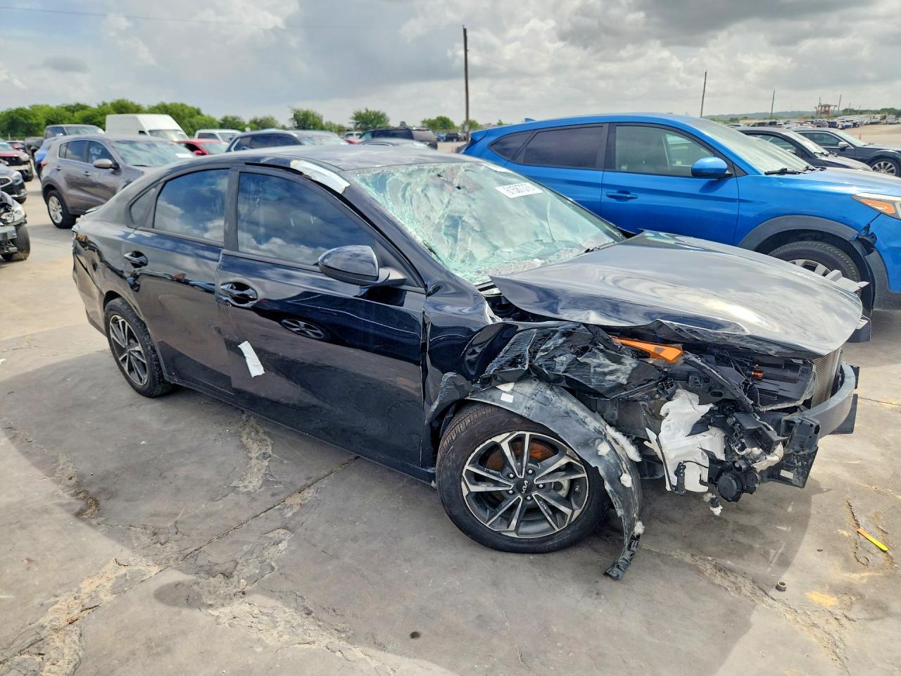 2023 KIA FORTE