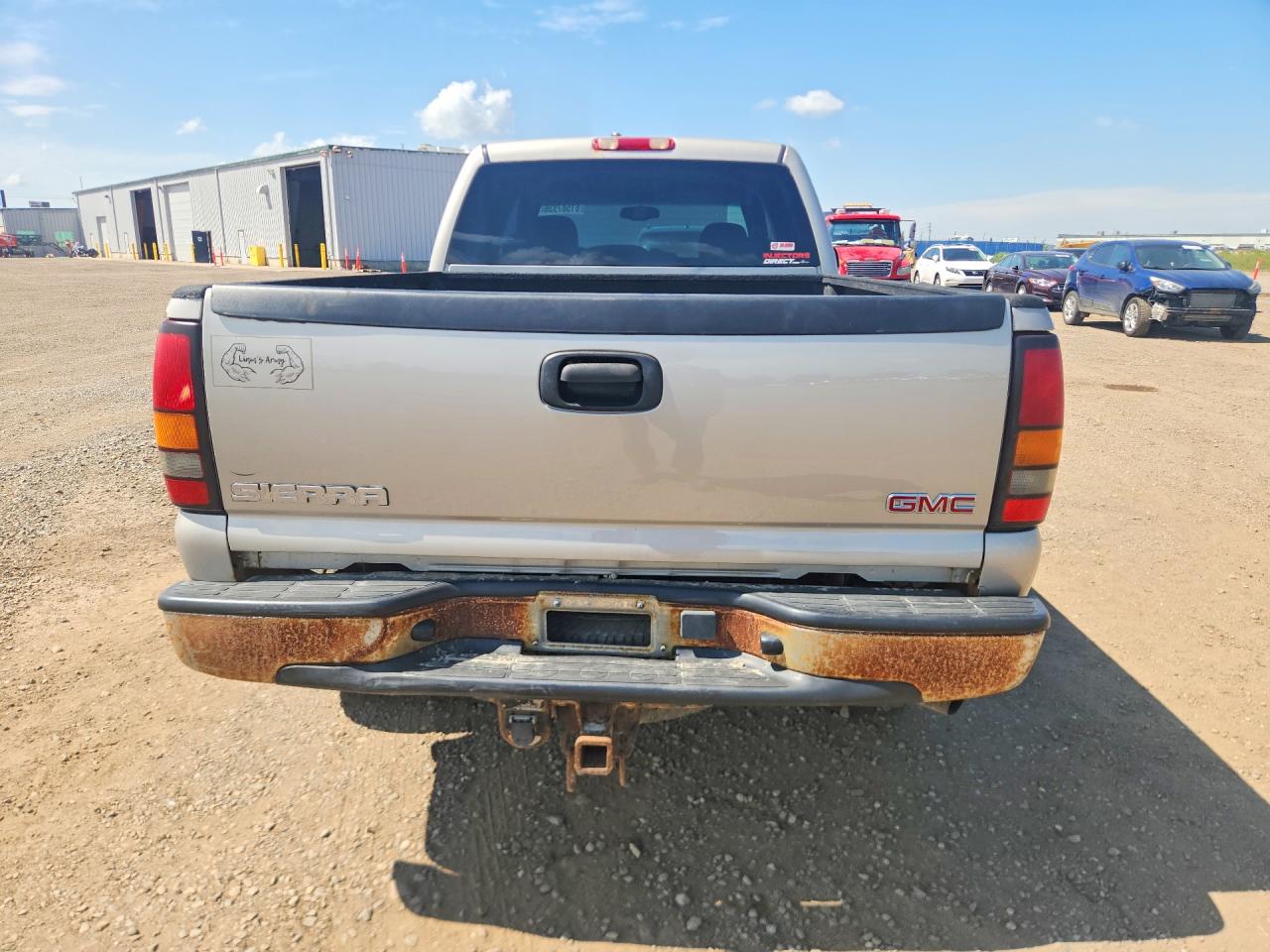 2004 GMC SIERRA