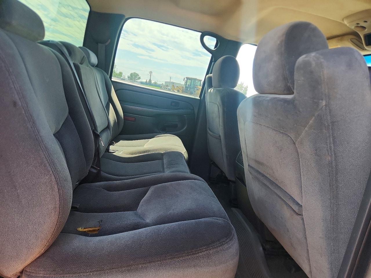 2004 GMC SIERRA