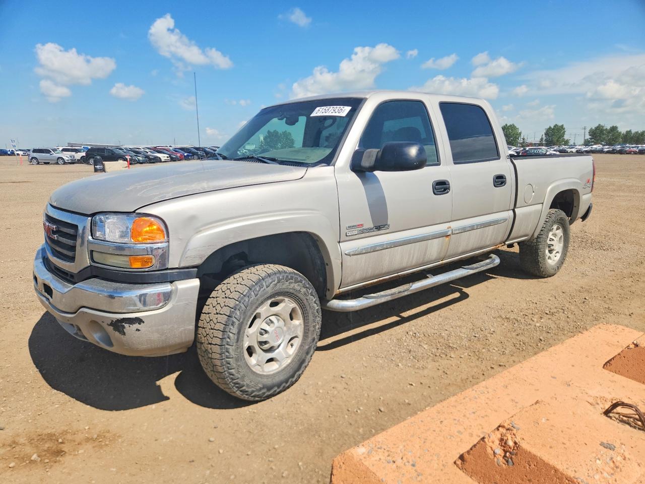 2004 GMC SIERRA