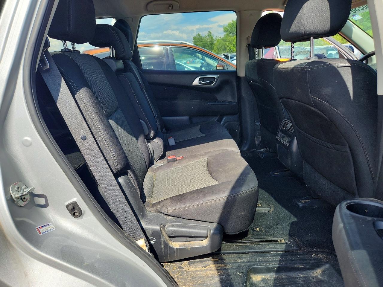 2017 NISSAN PATHFINDER