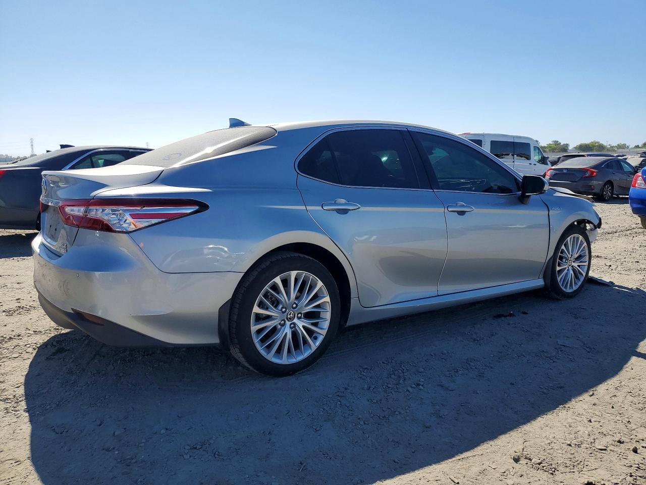 2020 TOYOTA CAMRY