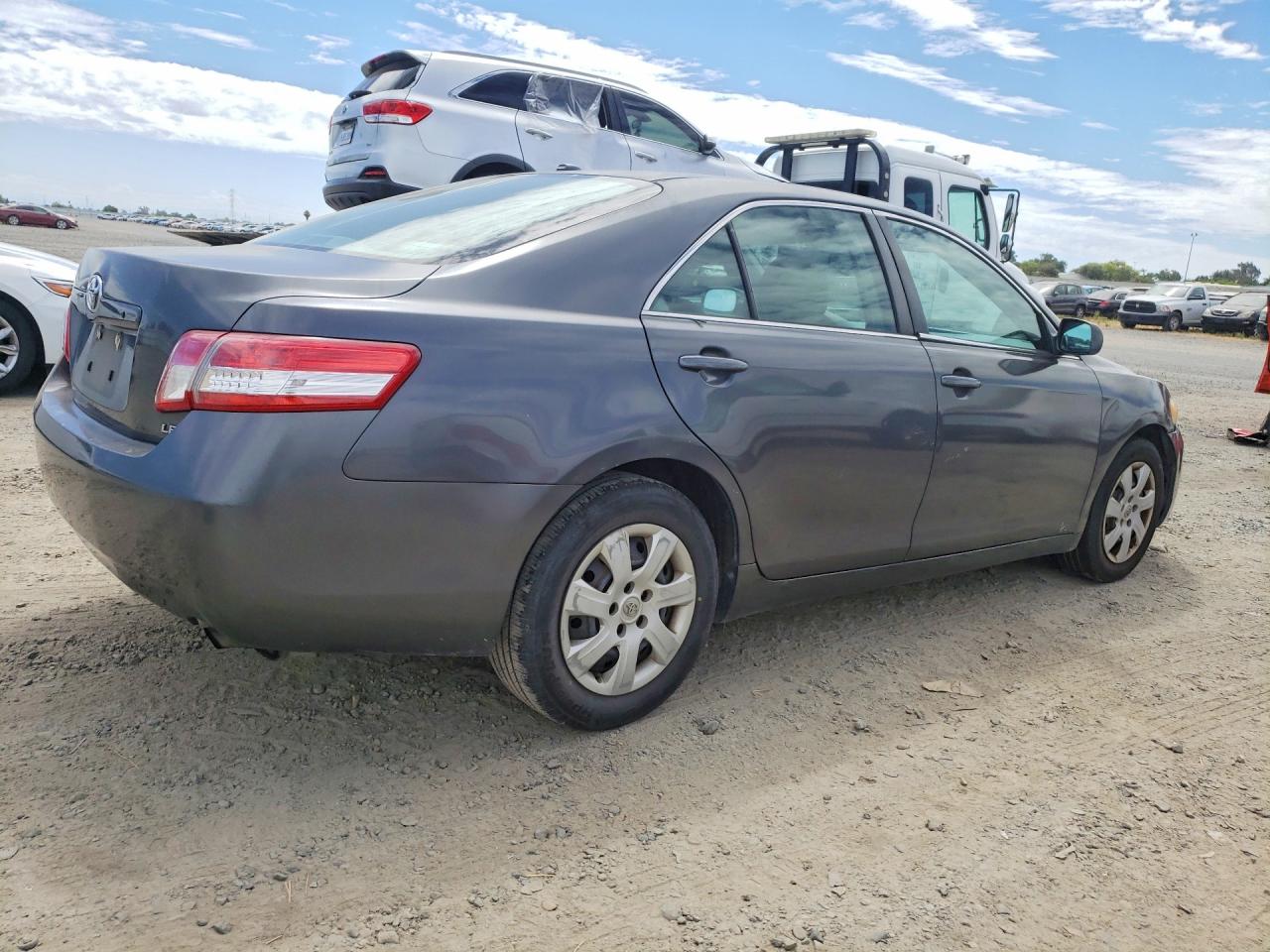 2010 TOYOTA CAMRY