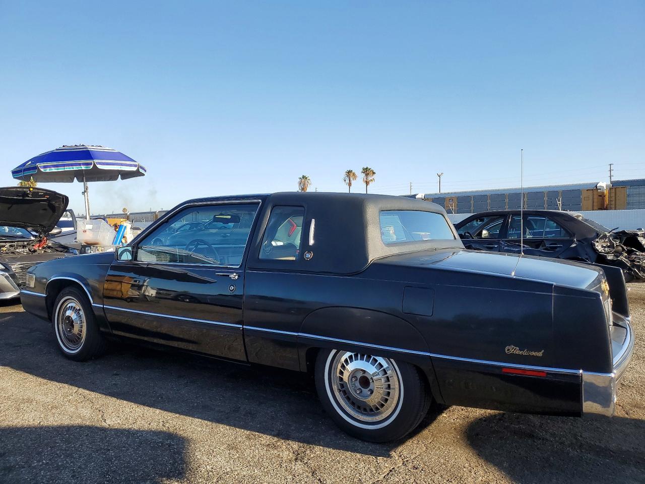 1990 CADILLAC FLEETWOOD