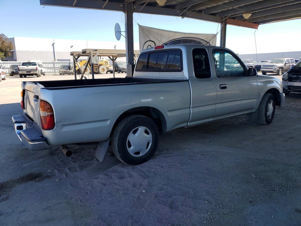 2000 TOYOTA TACOMA