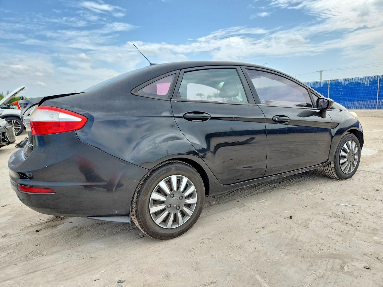 2015 FORD FIESTA