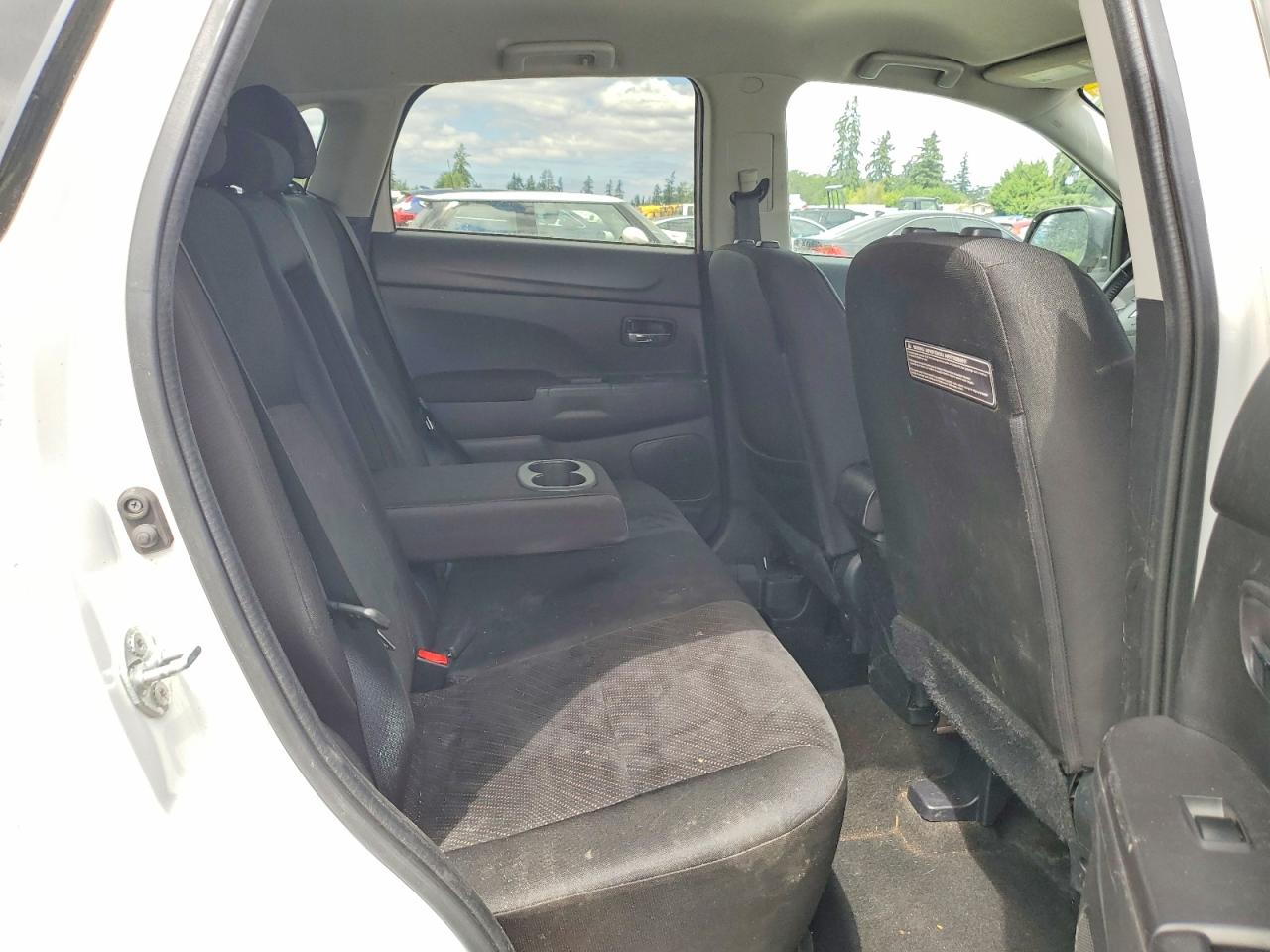 2015 MITSUBISHI OUTLANDER