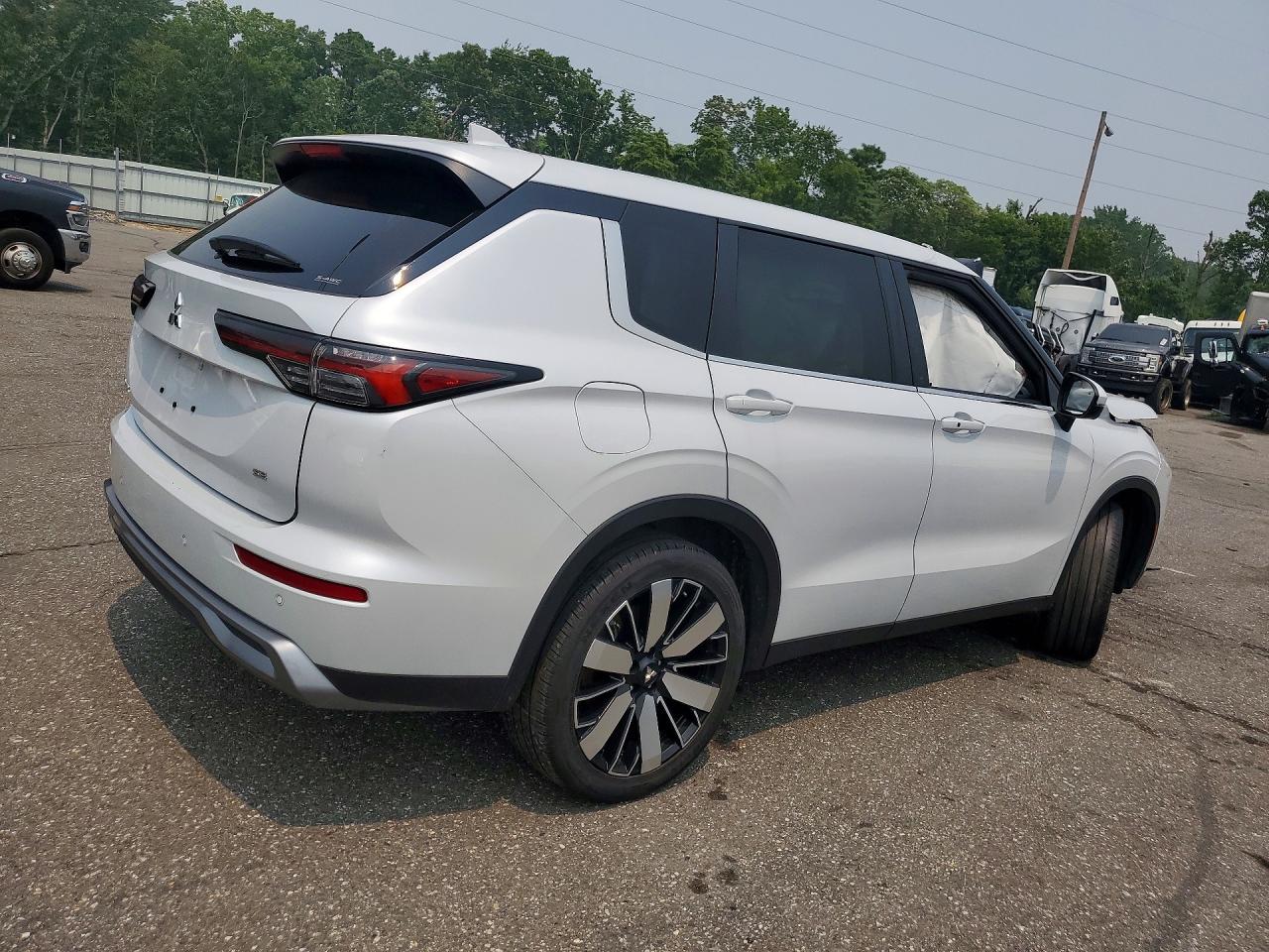 2025 MITSUBISHI OUTLANDER