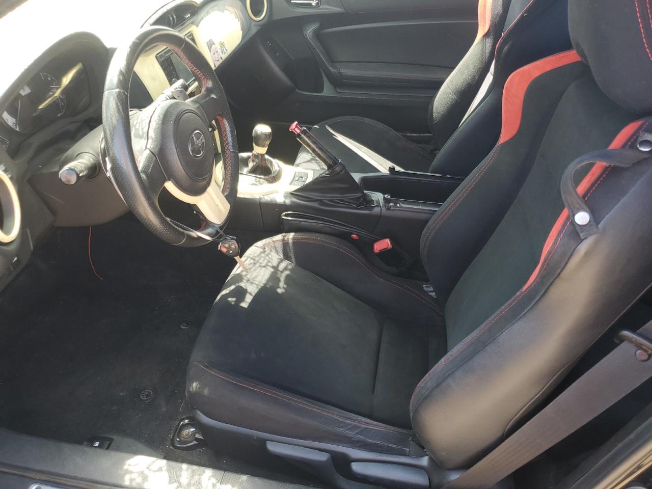 2013 TOYOTA SCION