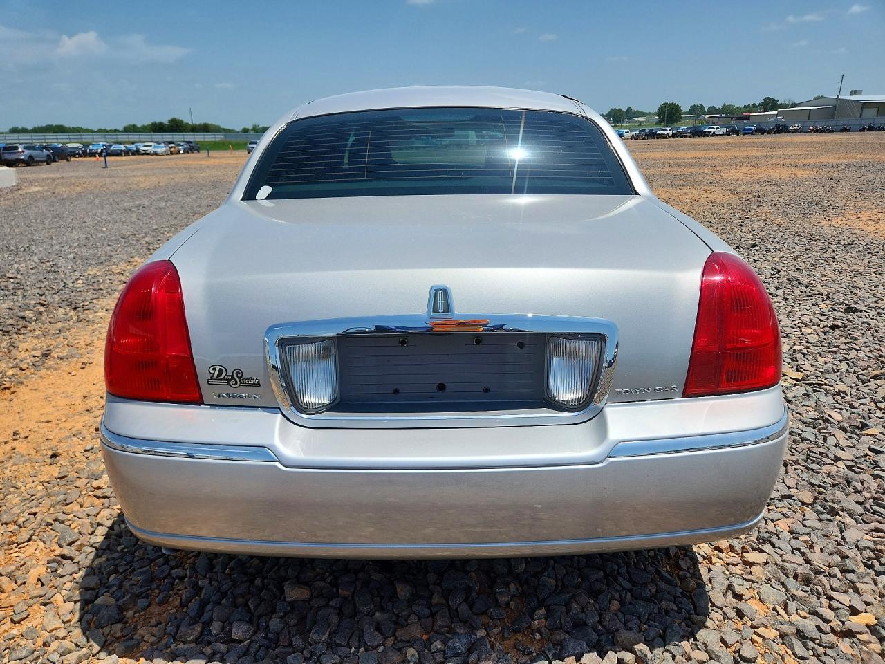 2007 LINCOLN TOWNCAR