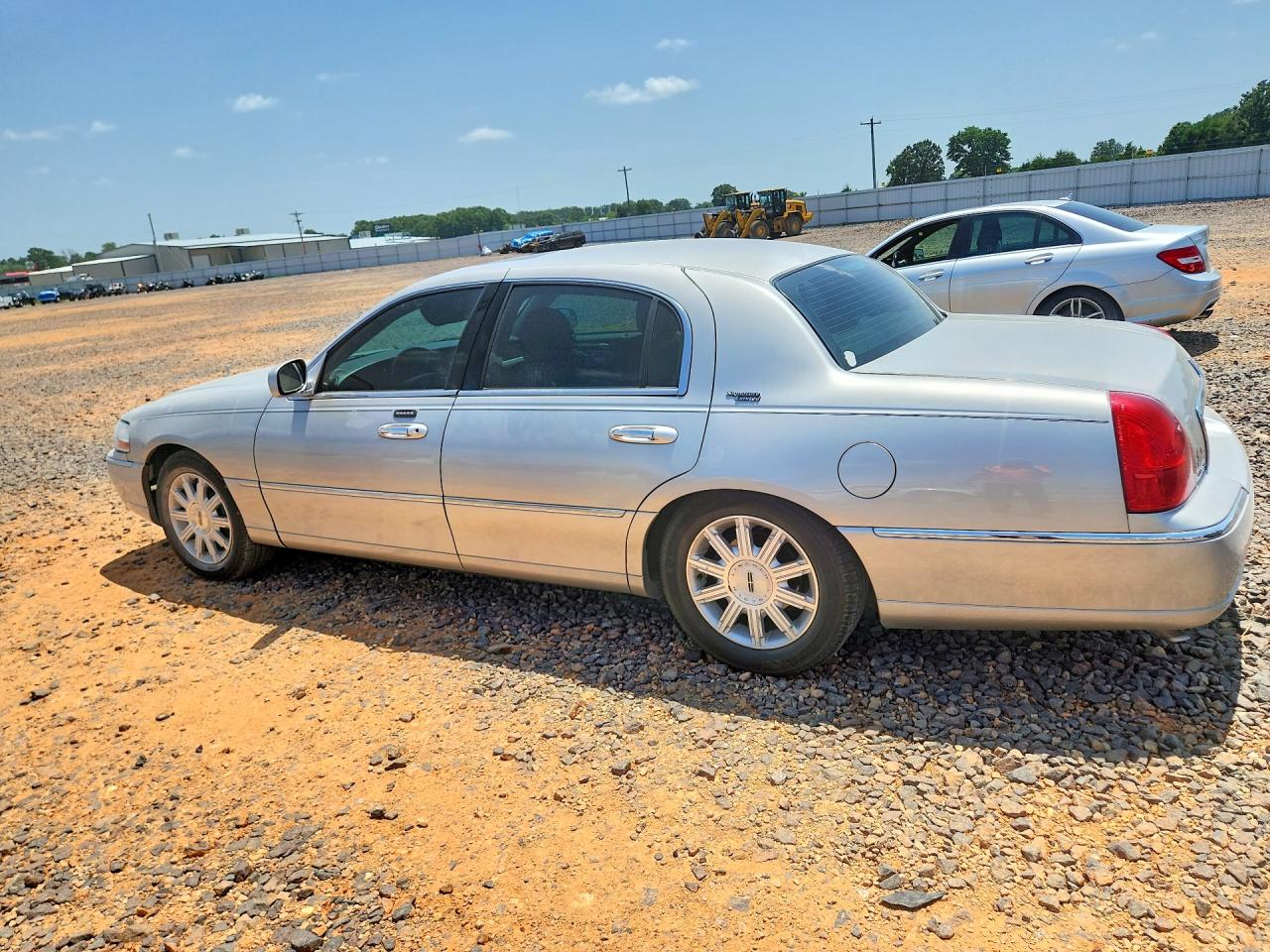 2007 LINCOLN TOWNCAR