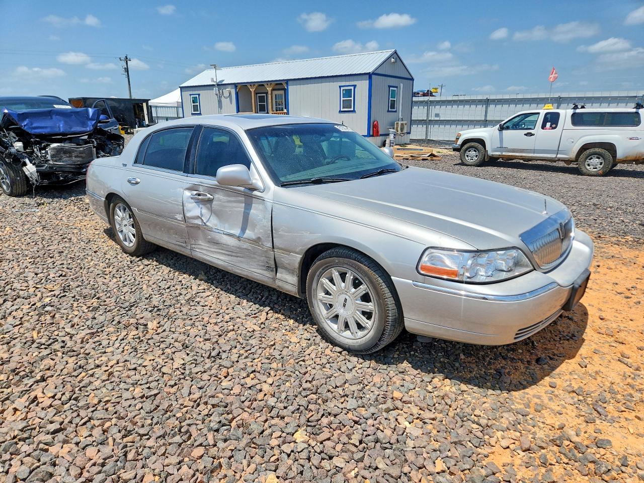 2007 LINCOLN TOWNCAR