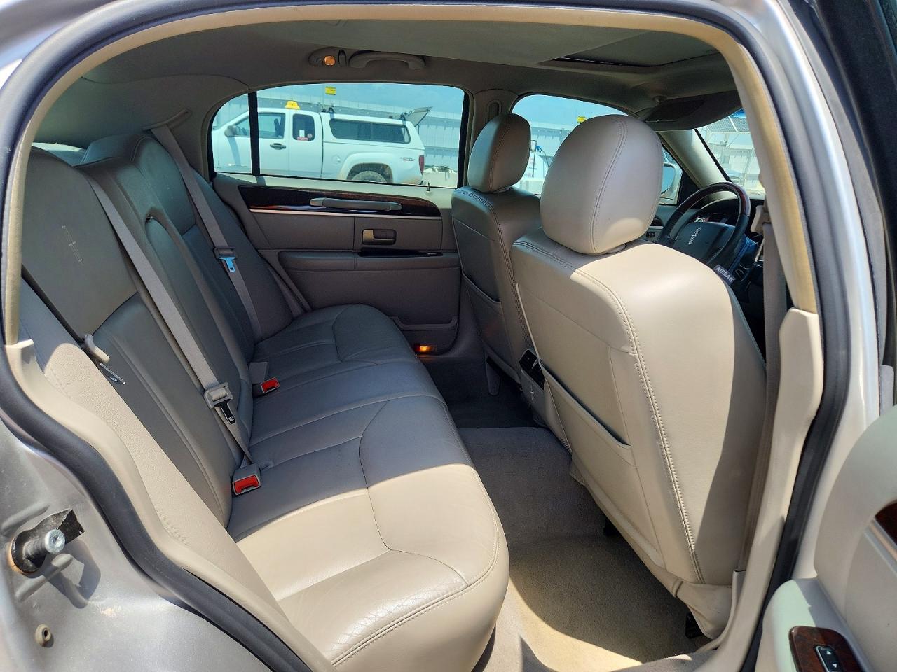 2007 LINCOLN TOWNCAR