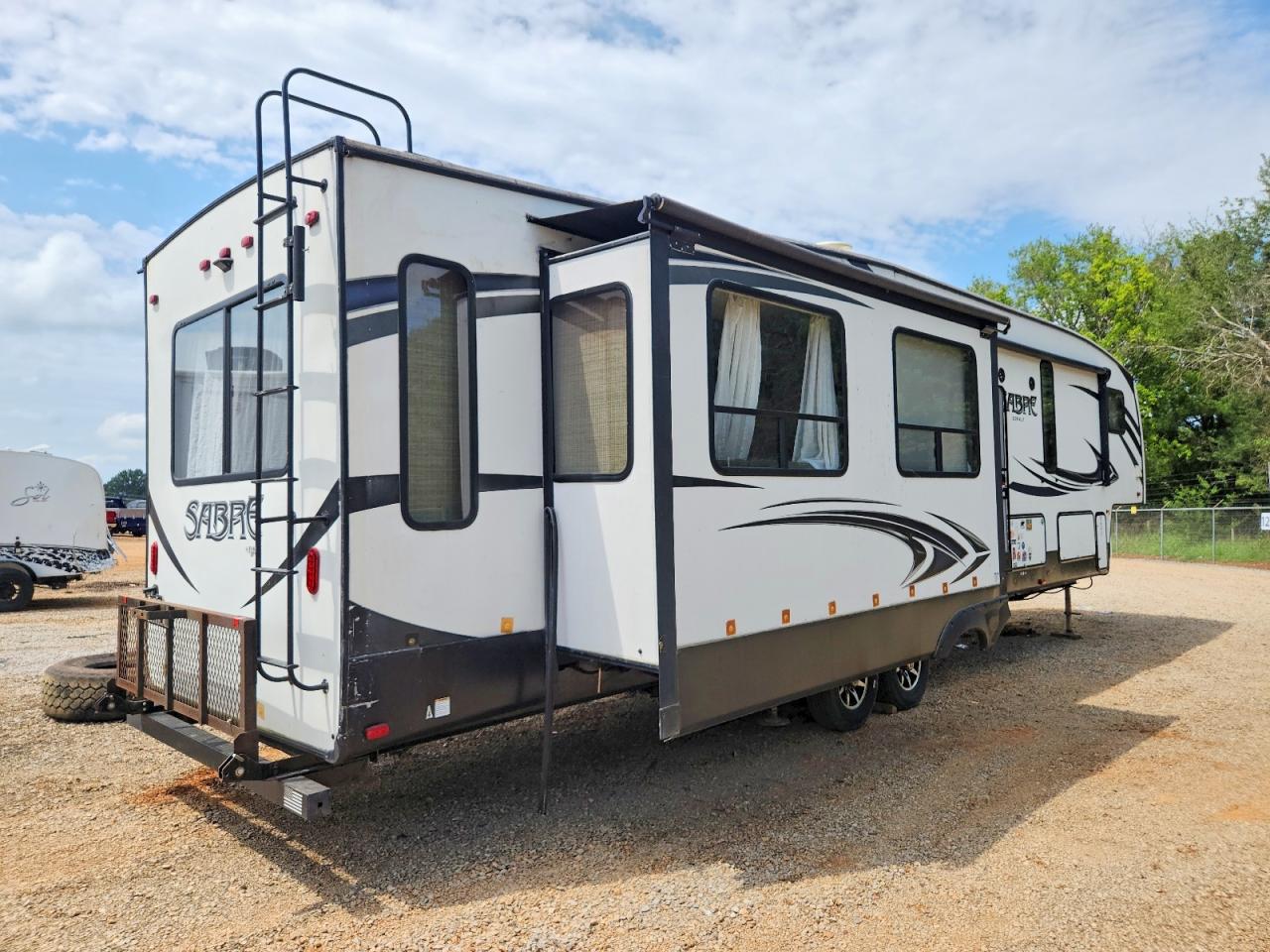 2019 SABRE BY FOREST RIVE 