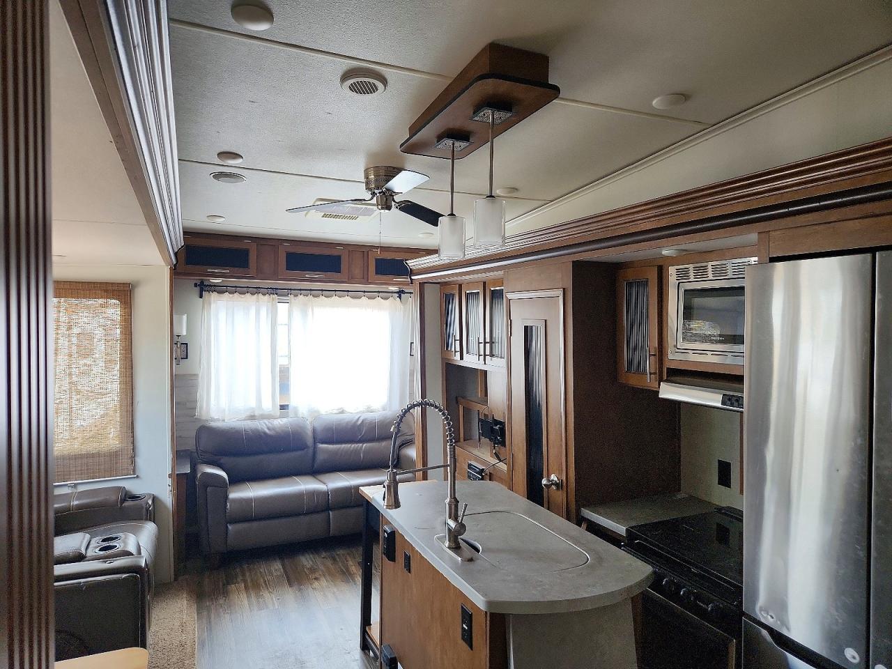 2019 SABRE BY FOREST RIVE 